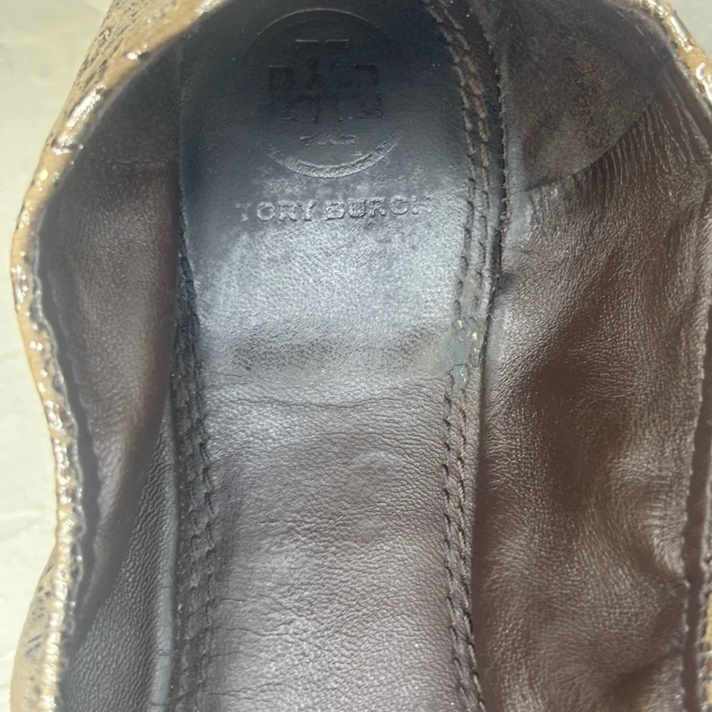 TORY BURCH Minnie Reva Flat Metallic Silver Heidi Ballet Logo‎ Leather Shoe 8.5